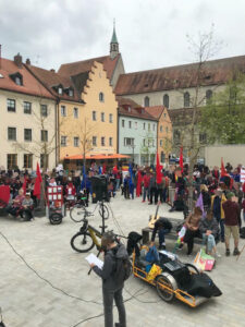 Demonstrationszug Antikapitalistischer 1. Mai in Regensburg