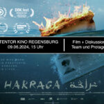 Filmplakat mit brennendem Ausweis eines Geflüchteten als Motiv