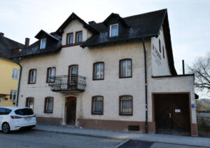 Amberger Str. 11 93059 Regensburg 1